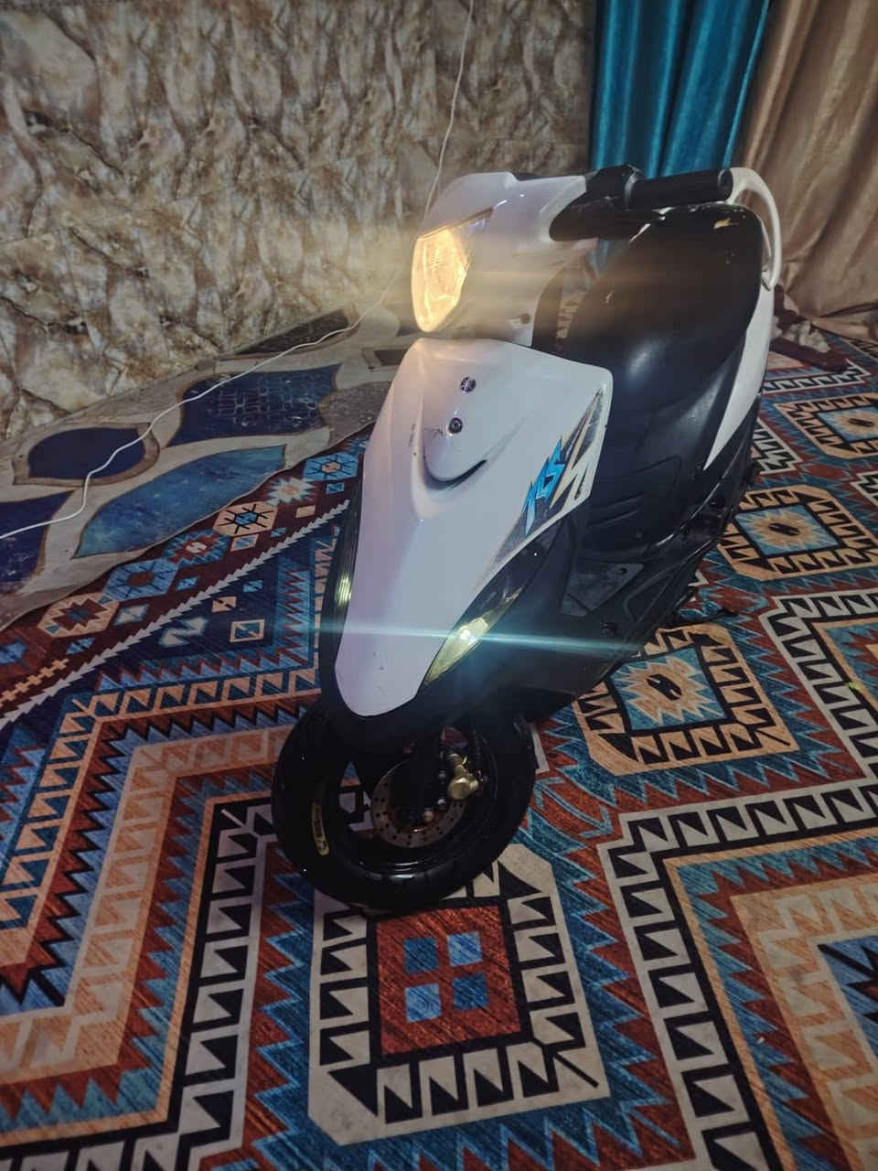 ماكس عدله مره وحده مفتوحه  49كفرات ختم واحد السعر 700وبيه مجال رقم الهاتف***********
