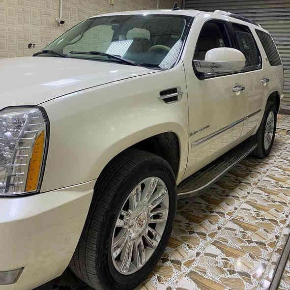 كاديلاك 2012
سياره جديده وكامله من كل النواحي 
مكينه كير صدر كله كامل
بسمي السياره مداور ثاني يوم 
لونه صدفي  
ويل كب حجم 20 
مكينه 6200
كشنات الخلفيه كهرباء 
الدركه صاج
بيه هواي مواصفات 

امريكي بيه جاملغ صبغ وثاني مبدل والبيبان الكدام ملاون نفس الون بدون ظربه  

سعر مناسب جداً 230$ والشراي يتصل ويدلل

ذي قار / سوق شيوخ

 ابو علي (*********** سوق الشيوخ
