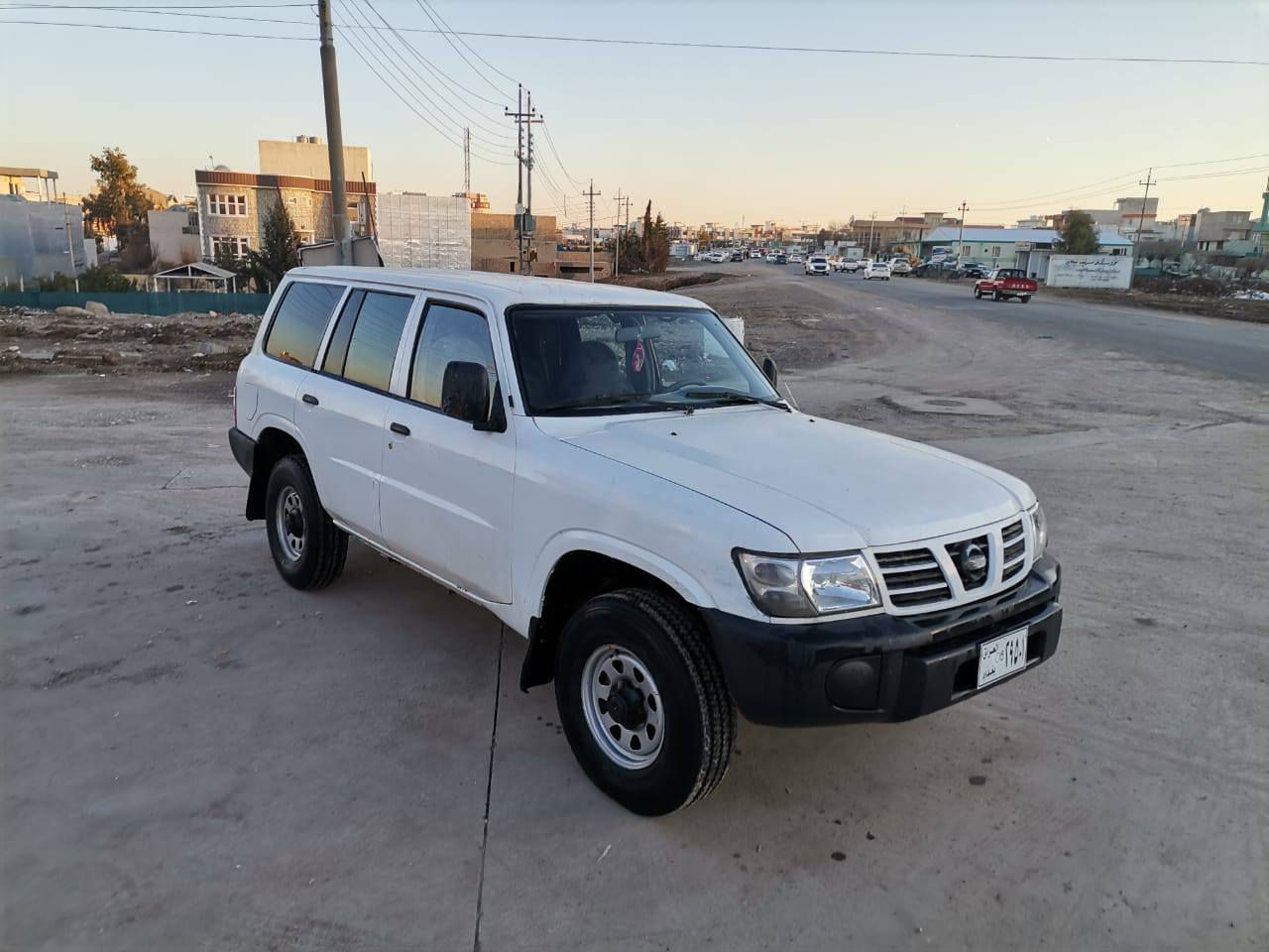 پاترۆڵ مۆدێل 2001 بێڕەقەم
حیزام بۆیاغ هیچ دەعم و لێدانی نیە
پێشو دوا تەقینی نیە لۆکە سەیارەکە
بەرگەدرگاوناوی بیلادیە لۆکە
تەبرید ساردوگەرم ئیشەکات
غازو بەنزینە گێڕومەکینەو دەبڵ ئەکسلی بەشەرتە کارەبای و ناو گێچ و هه موو گیانی ئیشەکات شوێن چەمچەماڵ
سعری:58گڵا
ژم:***********
ژم :‏‪***********‬‏ شمشمل, السليمانية
