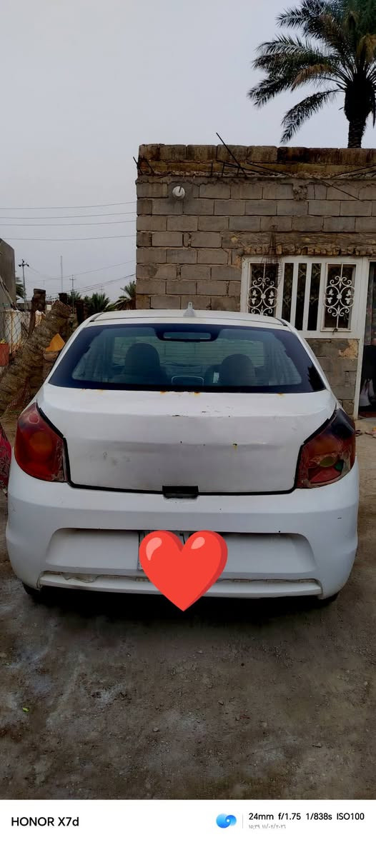 سلام عليكم سياره شيري فلوين موديل 2012. 
مكلف بل نشر   سعر 26 وبيها مجال  مكان بابل رقم 0772 432 5332
