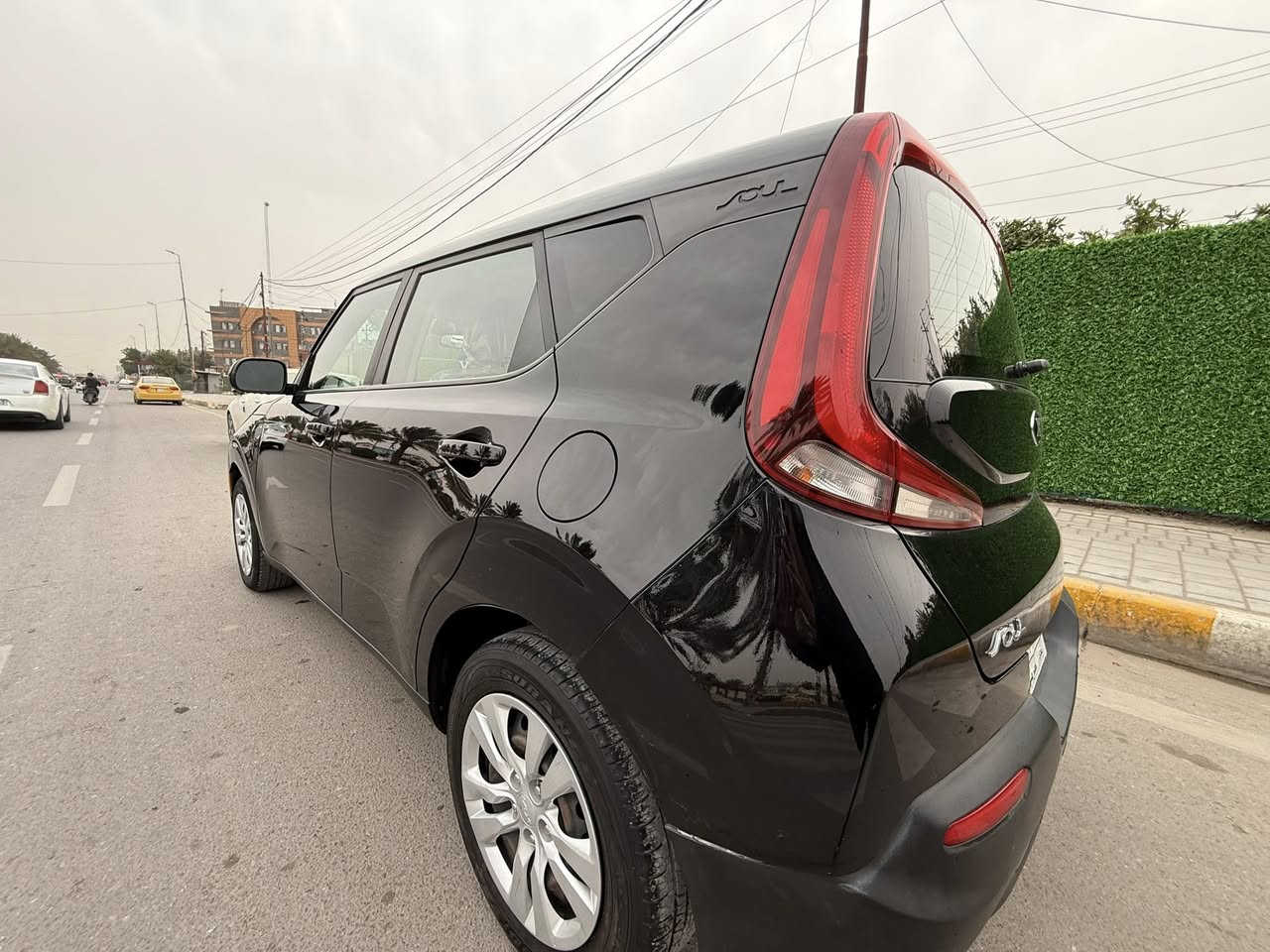 سلام عليكم للبيع او مراوس حسب القناعة كية صول مديل 2020 حادث بنيد فقط سيارة جديدة نص فول شاشة كامرة وبعدموصافات سيارة كاملة جديدة رقمي *********** شراي يتصل ويدللل
