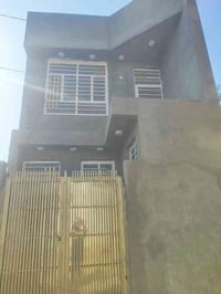 بين شارع ٨٠ و١٠٠ • مشتمل ١٠٠م • غرفتين