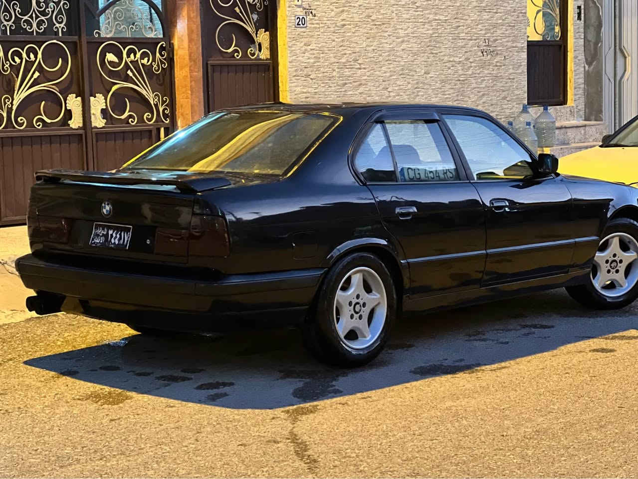 BMW بۆ فرۆشتن یان گۆڕینەوە بە مەلیکەی بڕاوە مۆدێل  ۱۹۹۱ مەکینەی ٥۲٠ گێڕ عادی مەکینە و گێڕ و کارەبایی بە شەرت دوو جام کارەبا بۆیاخی تازە کراوە سەیارەیەکی جایز و بێ مەسرەفە تەقە و رەقەی بەشەرت نرخی ۳۹ معامەلە 
٠۷۷۳٤٠٥۹٥۹۱ السليمانية, العراق
