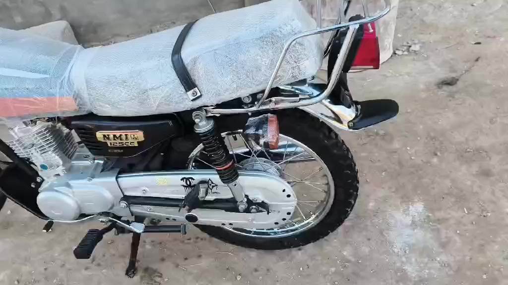 سلام عليكم ماطور للبيع شلامجه 23 طالعه بشهر 11 اربع اوراق كفاله عامه كهربائيات كله شغاله تجي وتفحص لما يعرف سعره لا يعامل متواجد خاص رقم***********
