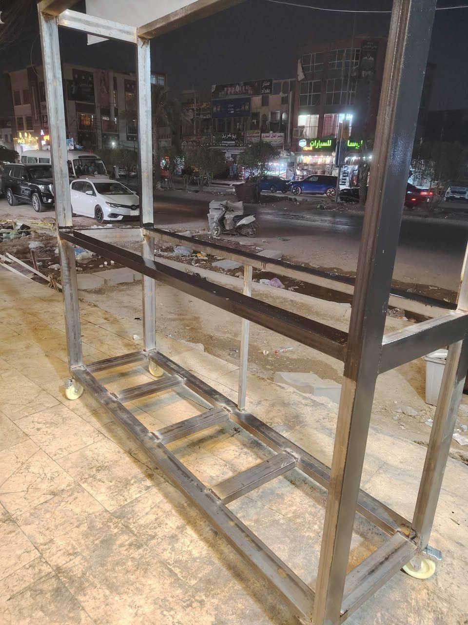 سلام عليكم حدادة متجول في منطقة الشعب كافة الاعمال الحديد هذا رقم *********** ابو مرتضى
