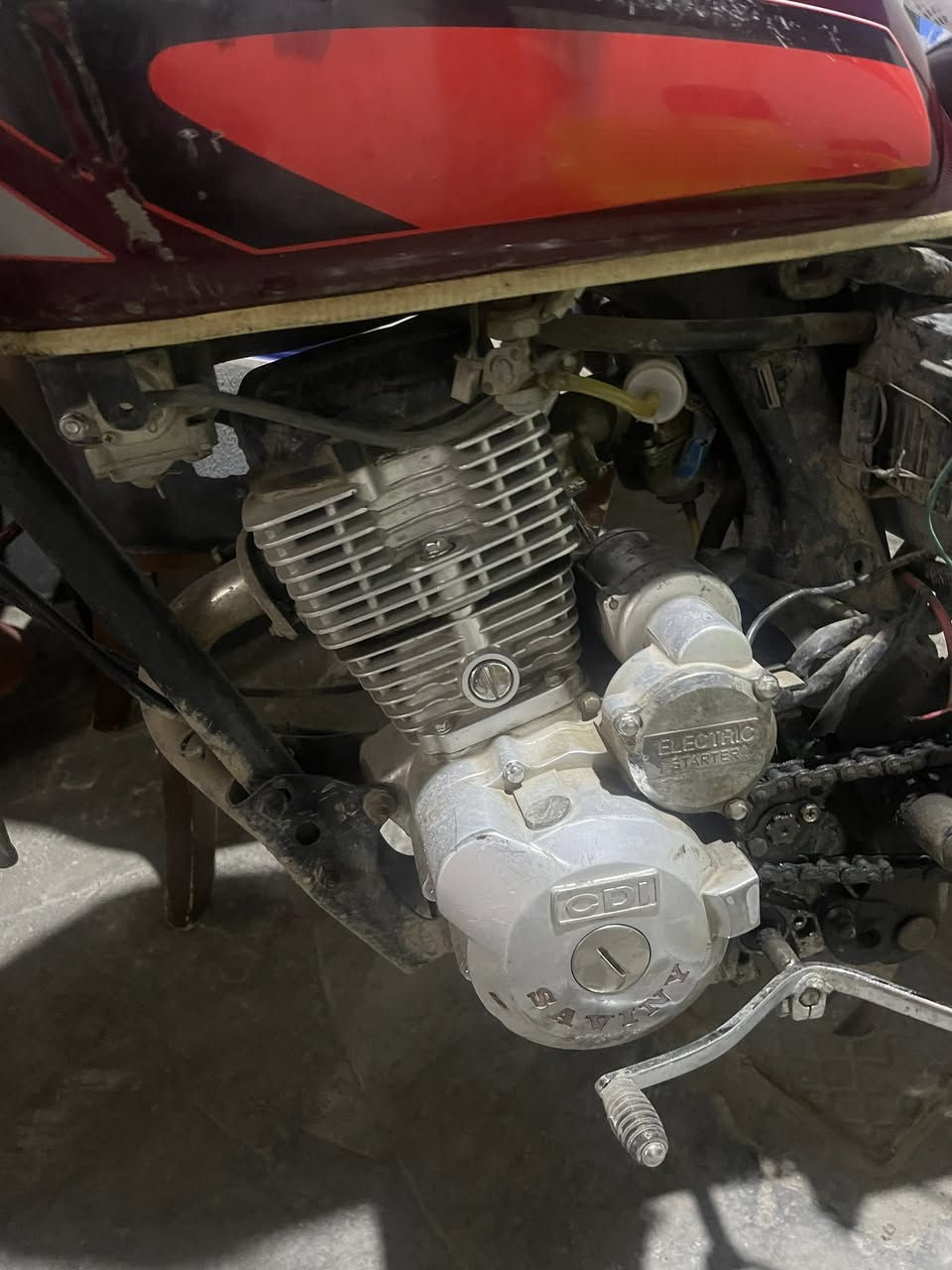 عندي هاي الإيراني موديل 21 درجه بس نقوصات بسيطه مثل ستاند موجوده يحتاجلها براغي ولايت موجود بس تشده و الصفاحيات موجوده و اقيات مال زنجيل موجوده  محرك ما مفتوح بلادي شلعه ومعدل وترهم مراوس حسب القناعه سعر 325وبيها مجال مكاني بغداد التاجي الشيخ حمد


**إذا كنت صاحب هذا الإعلان وتريد حذفه لأي سبب، رجاءا أرسل رسالة إلى الدعم الفني**