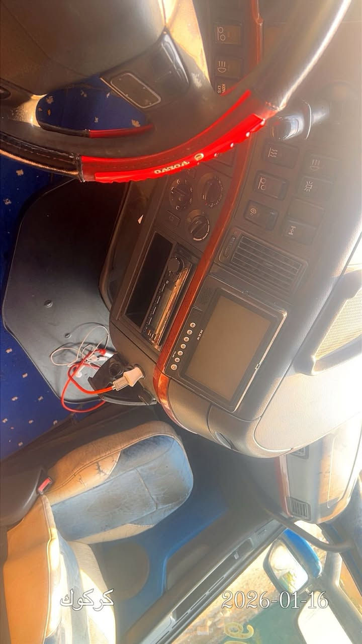 سلام عليكم فالفو سحال دبل تاير 2007 راس تريله بلادي باج بطن دبل تاكي كاز حصه كاز كركوك اوتماتيك محرك 480 لاصرف ولا بخار كير اوتماتيك سياره مابيها نقص برغي ثلاجه حاكيه تلفزيون دمام صوت داخل ديسكو حيل نضيف تخم  تاير راس وعربانه سنويه لل27 عربانه خالد الجنابي   4محاور مربوطه وراها    مكان السياره كركوك ***********
