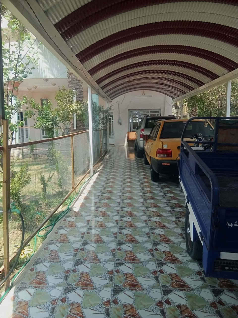 السلام عليكم
بيت طابو زراعي سند ٢٥

تحويل مباشر مساحه ٦٠٠متر واجها على التبليط صب كونكريت يحتوي على غرفتين ارضي ومطبخ وهول وحمام داخلي ومظيف وغرفه فوك البيت جاهز سيراميك ووارظيه وطارمه ومشتمل ويا داخل القطعه بيع مستعجل
المكان ورديه خارج فرع جامع محمد الباقر منطقه فلاح المشعل قريب على مدرسه السواعد أكرر بيع مستعجل ***********سعر ١٣٩ وبي مجال
