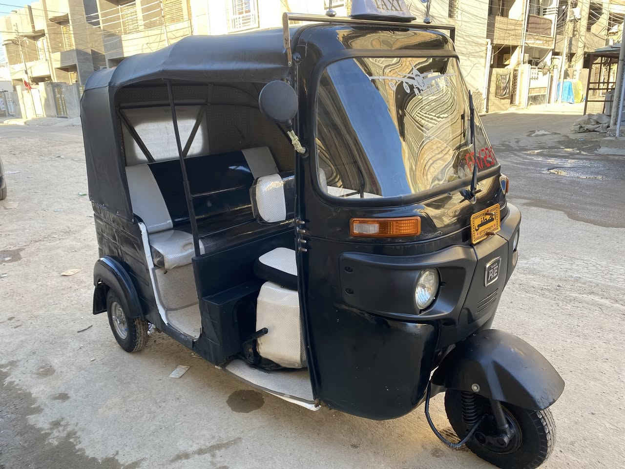 السلام وعليكم مرخصة الادمن تكتك للبيع موديل 17 شهر 5 مكينه خير من الله جديده التكتك أوراق فقط بدون ترقيم  التكتك بيهه كلشي جديد/السعر3400/ بغداد الامين الثانيه للأستفسار ***********🤍.
