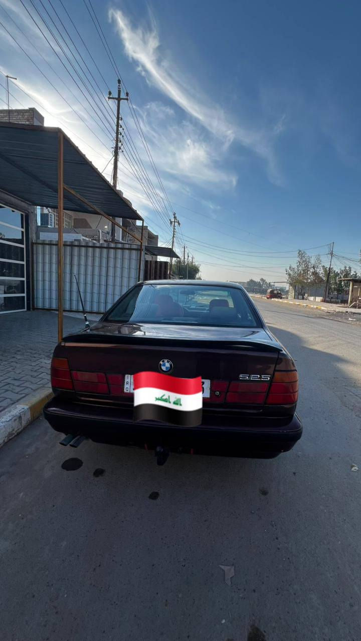 سياره بي ام نضيفه مكفوله من كلشي وبااسمي تحويل ثاني يوم سعر 60وبيها مجال قليل
***********
