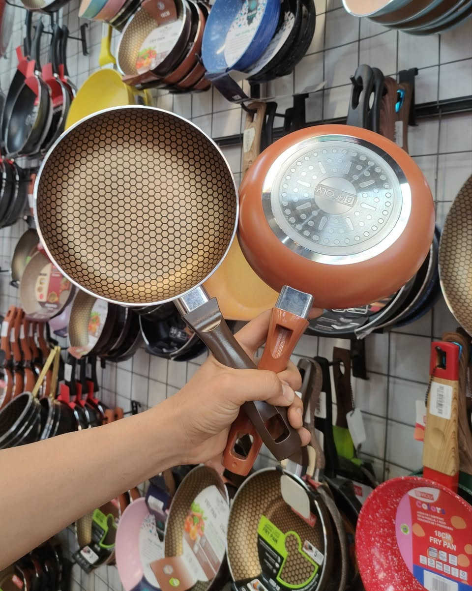 أواني الطبخ أساس كل مطبخ ❤️
اكتبوا تم حتى توصلكم اخر العروض

البضاعة متوفرة بالفرعين
بالاعظمية - نهاية شارع عمر بن عبد العزيز
وبالسيدية – شارع الضباط – قرب جامع الأقصى
#بلومارت


**إذا كنت صاحب هذا الإعلان وتريد حذفه لأي سبب، رجاءا أرسل رسالة إلى الدعم الفني**