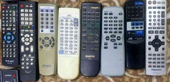 السلام عليكم . من رخصة الادمن المحترم . مجموعة ريمونتات متنوعة عددها ٣٧ ريمونت للبيع شلع ما ابيع مفرد كله ب ٥٠ الف شلع مكان كركوك ويوجد توصيل للاتصال ***********
