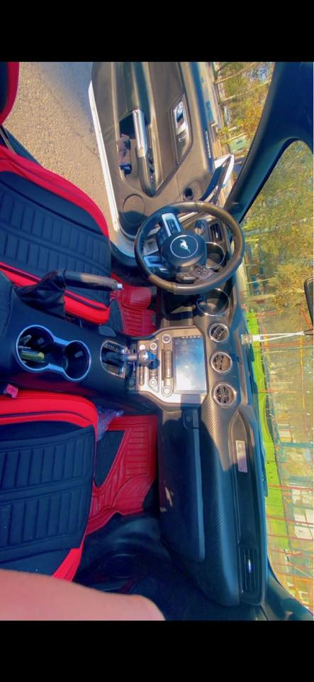 سياره موستنگ 6 سلندر 
مكينه وكير نضيفه جدا 
مابيها اي عطلات 
رقم بغداد 
موديل 2015 
سقفها مبدل جديد 
حادثها كولش بسيط واضح بالصوره 

واتساب ***********
