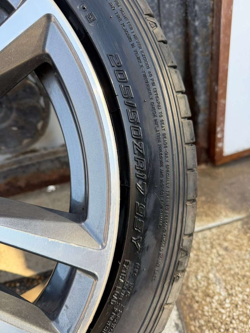 ويلات BMW أصلية 17 إنج – 5×120 وياها تايرات Yokohama و Dunlop شبه جديدة
أصلية وكالة جانت على f22

القياس: 17 إنج  
قياس البراغي: 5×120  
 
وياها إطارات Yokohama و Dunlop نظيفة ماشي عليها أقل من 5000  
 

بيهن تعديل و كلشي واضح بالصور   

موجودات بالبصرة و ما عندي توصيل 

السعر: 650,000


**إذا كنت صاحب هذا الإعلان وتريد حذفه لأي سبب، رجاءا أرسل رسالة إلى الدعم الفني**