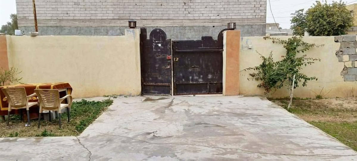 🔹 فرصة استثمارية مميزة للبيع 🔹

أرض بمساحة 600 متر مربع (ركن) على شارعين، موقع ممتاز ومناسب للسكن أو الاستثمار.

✅ تحتوي على بيت بمساحة 100 متر مربع.
✅ متوفرة فيها جميع الخدمات (ماء، كهرباء، وغيرها).
✅ موقع حيوي وسهل الوصول.
✅ عقد 117 أصولي.

فرصة لا تُعوّض للراغبين بالاستثمار أو بناء منزل بموقع مميز.

للاستفسار والمعلومات أكثر، يرجى التواصل على الخاص او الاتصال على الرقم ***********
