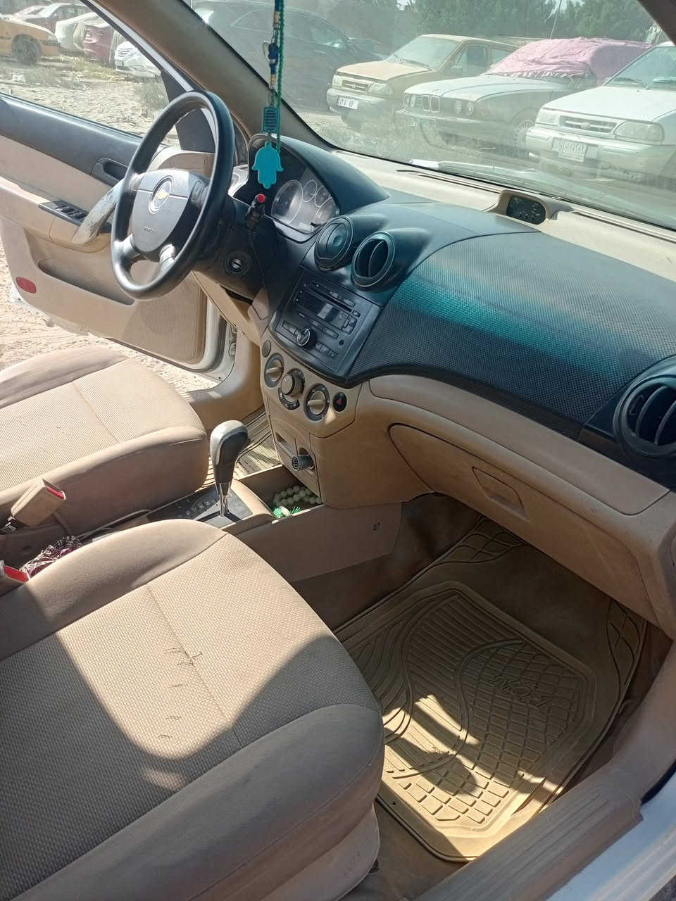 افيو موديل 2011 خليجي 1600
سياره جاهزة من كلشي مكينه كير حداديه تبريد كير اوتو 

بيها صبغ قطعتين بدون ضربه قويه

 رقم كربلاء سنويه مجدده لل 28

سياره مال جناي نظيفه ومرتبه

السعر 70 وبيها مجال.  مكانها ديوانيه 

استفسار اتصل *********** او راسل الصفحه
