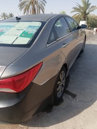 سوناتا موديل ٢٠١١ وارد كوري للبيع سعرها ٧٥ وبيه مجال بسيط سيارة جاهزة ...