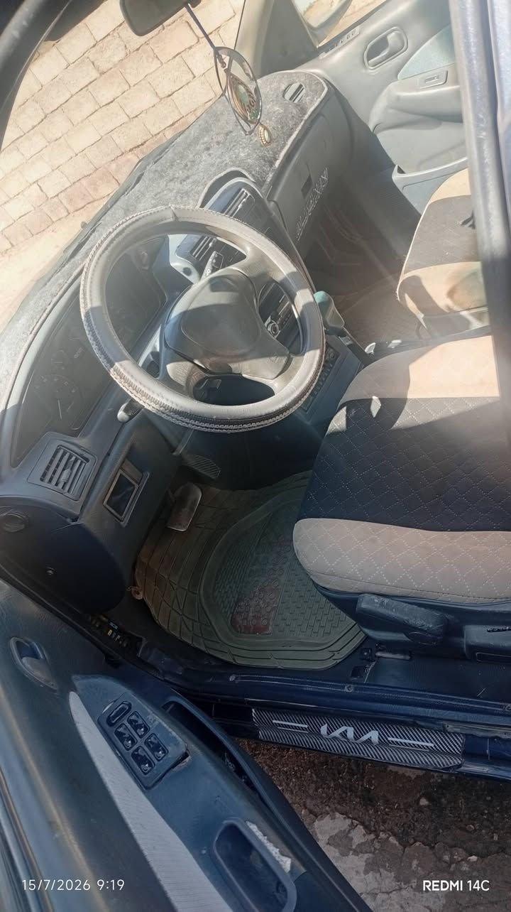 السلام عليكم سياره للبيع كيا سيفيا موديل 93 سياره جديده احلى من الصوره فيها الاوتوماتيك سنويه جديده باسم رقم جديد سياره جديده مكان السياره ديالى السعديه السعر 31 بها مجال. ***********
