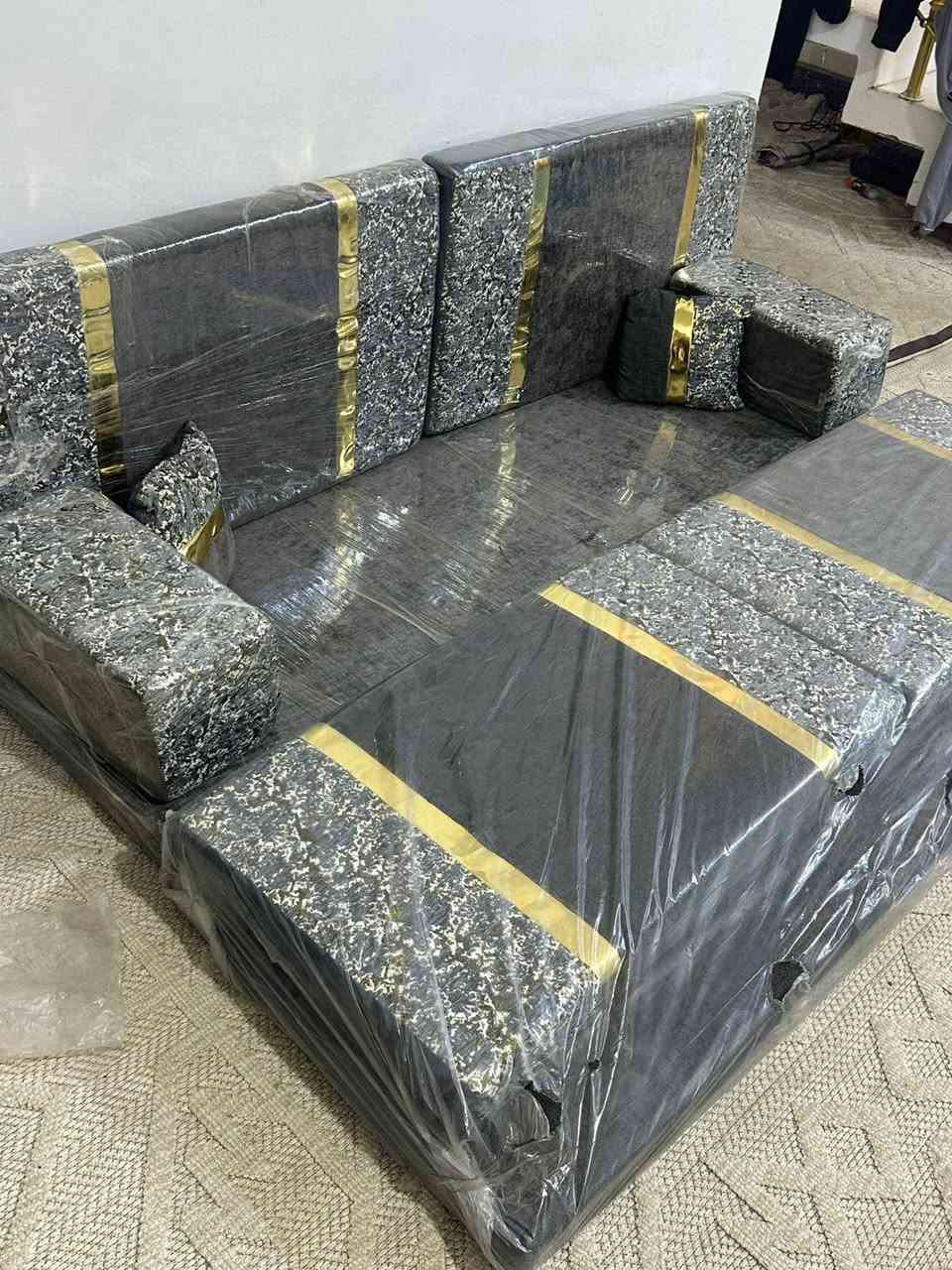 جلسه للبيع في حي السلام  اربع امتار السعر ١٢٠


**إذا كنت صاحب هذا الإعلان وتريد حذفه لأي سبب، رجاءا أرسل رسالة إلى الدعم الفني**