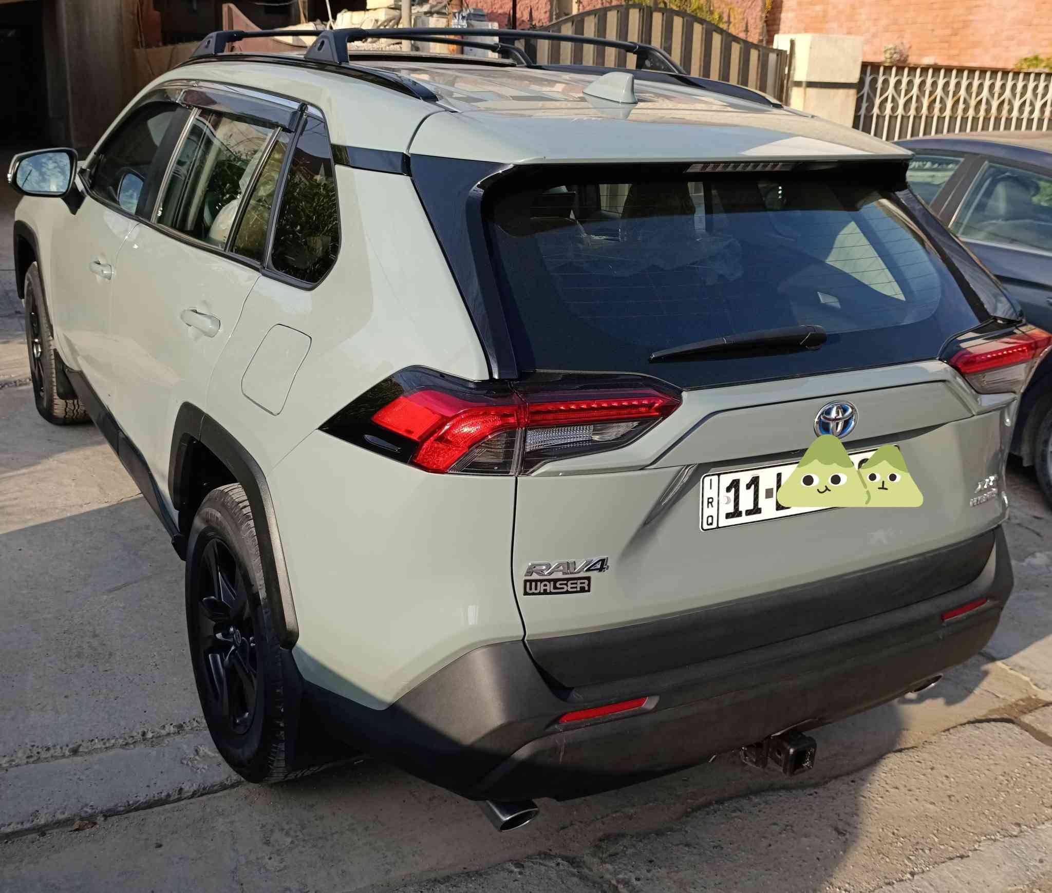 للبيع 
راف فور سمنتي 
موديل 22 
هايبرد 
xle
فتحه 
بصمه 
رادار امامي وجانبي 
داخل بيجي 
كشنات تدڤئه
ماشيه ٣٠
تخم تاير اصلي جديد 
السياره كلش نظيفه 
حادثه جانبي
جاملغ وبابتين مكفوله من الشاصي او لغد 
صور الحادث بل منشور
مكاني 
بغداد العامريه 
السعر 228
الاتصال 
***********
