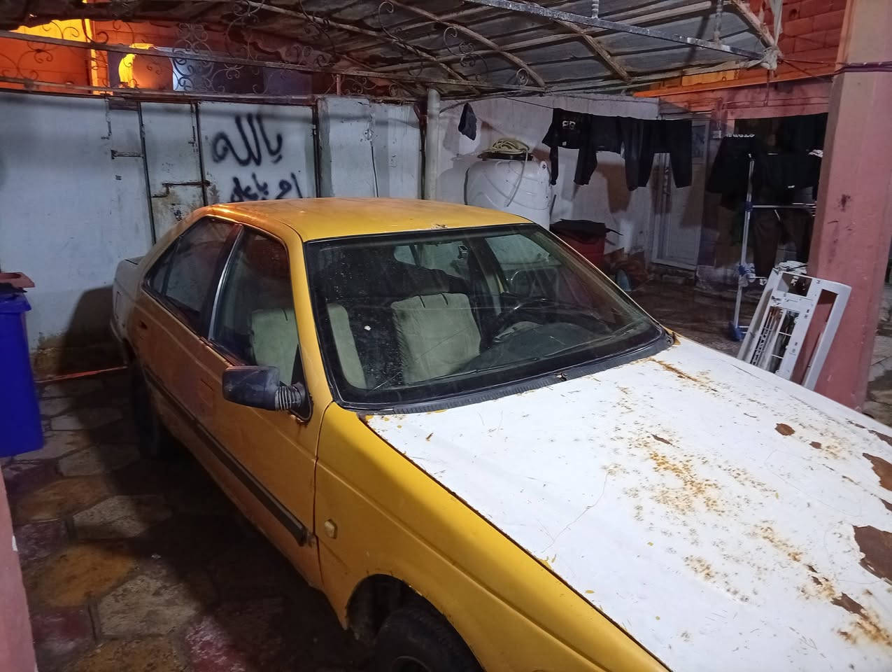 السلام عليك بيجو بارص للبيع  مديل 2010 السياره بيها تبخير بل مكينه راعيها موجود سنويتها ما ساقطة مصفره غرامات بس هيأه بعدهي ما مصفره   سعرها  10 ورقات وبيها مجال ترهم مراوس  مكان السياره بصره ابي الخصيب. كوت ثويني للاستفسار اتصل ***********.
