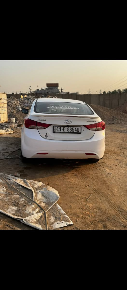 السلام عليكم النتره 2013 مكينه 1600رقمه بغداد الإنكليزي باسمي تحويل ثاني يوم سياره جاهزه من كليه نواحي  تدافئه تبريد ثلج دواخله كله مغلفه ونضيفه دوشمه جديد تخم تايرات جديد دشبول شاشه سوناره مرافق ويه الصوره سعر113بيه مجال حق الجيه فقط ***********
