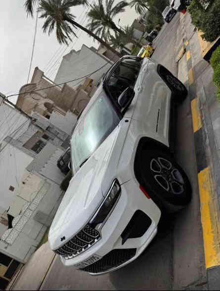 السلام عليكم للبيع او المراوس 
جيب تريل هوك فول الفول الفول  
موديل 2022 
 مرقم بغداد. الرقم الجديد 
ماشية
33000 الف مايل 

المواصفات :
* دفع رباعي 4x4.
* نظام تعليق هوائي (جكات).
* قيادة ذاتية عند المنعطفات.
* رادار امامي مع مانع تصادم.
كامرة امامية خلفية بالمراية الداخلية
* تحذير الخروج عن المسار.
* مستشعر نوم السائق مع نظام التوقف الآلي.
* تحذير النقطة عمياء .
* نظام تحذير عند التقاطعات.
* نظام تحذير عند تجاوز السرعة المحددة.
* إنارة محيطية خمس الوان.
* شاحن موبايل وايرلس.
* تعديل وضعيات مقود السائق كهربائيا.
'مرايا تعتيم داتي
* المرايا الجانبية قابلة للطي كهربائيا
* نظام الصوت 9 سماعات Alpine.
* ويل قياس 20 انج.
* سقف بانوراما.
* شاشه كبيرة 10.1 انج.
* عرض خرائط الطريق على لوحة القيادة.
* لوحة القيادة بقياس 10 أنج.
* المصابيح الأمامية LED..
* بصمة على 5 ابواب للدخول الذكي.
* تشغيل عن بعد.
* الصندوق الخلفي كهربائي.
* فتح الصندوق الخلفي مع حركة القدم.
* المقاعد الأمامية كهربائية.
* المقاعد الأمامية تبريد وتدفئة.
دركة ستيرن تدفة 
* المقاعد الخلفية تدفئة.
* ستائر للشبابيك الخلفية.
* انارة داخلية LED متعددة الالوان
حادثها وصور ضربتها بالمنشور 

سعر 27500 ورقه وبي مجال 
بغداد الدورة  
للتواصل الاتصال 
*********** بغداد
