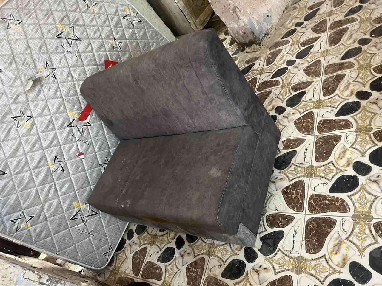 غراض نضيفه كلمن وسعره الاستفار ***********
