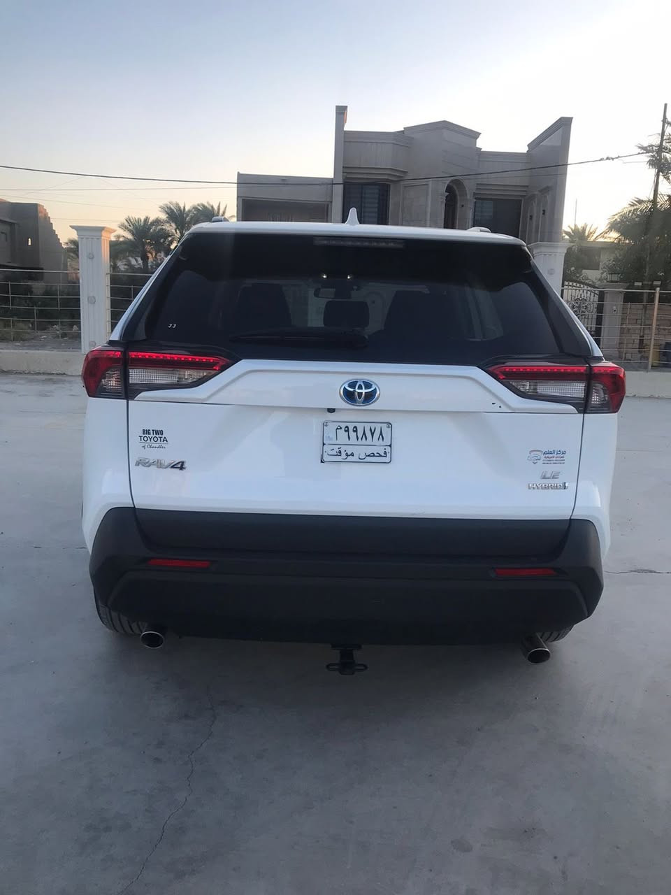 السلام عليكم ورحمة الله وبركاته
للبيع – تويوتا راف فور RAV4 LE هايبرد

وارد أمريكا | موديل 2024**

• الفئة: LE

• المحرك: هايبرد 2.5L اقتصادي جداً

• الدفع: AWD دفع رباعي

• العداد: 13,000 ميل فقط

مواصفات فئة LE (وارد أمريكي):

 • تحكم استيرن  (تحكم بقيادة + صوت + أوامر)

 • شاشة وسطية مع بلوتوث و Android Auto / Apple CarPlay

 • كاميرا خلفية دوارة 

 • إضاءة LED أمامية

 • مثبت سرعة (Cruise Control)

 • فرامل ABS + مانع انزلاق

 • نظام أمان Toyota Safety Sense يشمل:

• تنبيه ما قبل الاصطدام

• التعرف على لوحات المرور

 • مكيف أوتوماتيك

 • منافذ USB + pd

 • مقاعد قماش

 • وضعيات قيادة متعددة

 • اقتصاد عالي بالبنزين ( هايبرد ) 

الحادث ( 1- تبديل دعامية اصلي ام الحساس -2- تبديل مازده يسره -3- بارد باب سائق مسافة اصبع وعلى كد مسافة الجاملغ وبارد خفيف بالبنيد فوق المازده اقل من طول المازده 

رقم الشاصي (VIN):

4T3MWRFVXRU146907

السعر المطلوب: 24,000$

للاتصال أو واتساب:

***********
