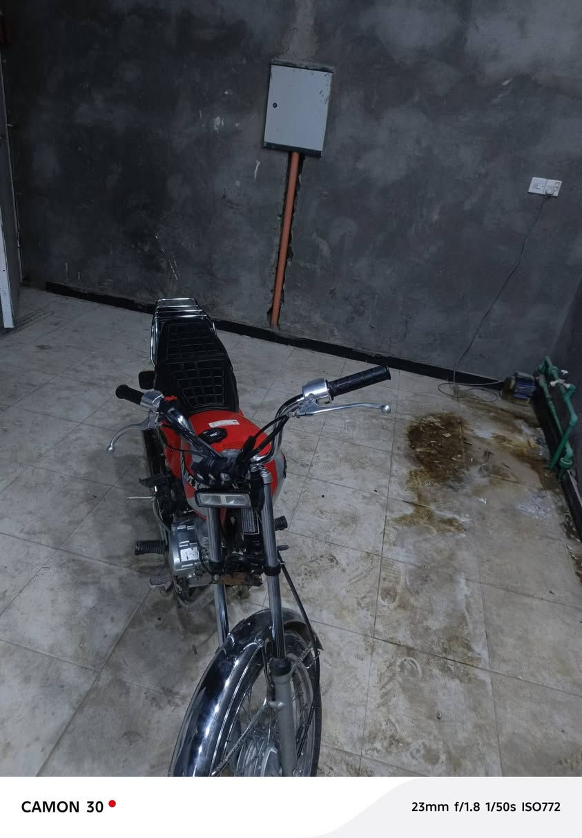 السلام عليكم دراجه البيع رقم وسنويه كامله عينه وصينيه كامله سنويه 2025طالعه 2026 سعره
مكان بصره ابو الخصيب سعره 1700وبيه مجال الطيبين


**إذا كنت صاحب هذا الإعلان وتريد حذفه لأي سبب، رجاءا أرسل رسالة إلى الدعم الفني**