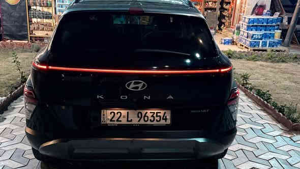 هيونداي كونا اعلى فئة Kona HTRAC limited 2025🇰🇷
نسخة دعاية الشركه برفاهيه المواصفات اللون الاسود الميتاليك مطعم بالتيتانيوم🏴‍☠️🖤
(على وضع الشركة بجم كبس خلفي كبس دواخل زيرو )

المواصفات 🌸 
_كاميرات محيطيه عدد 4 تقنية 3D 📹
_ تقديم ورجوع عبر البصمه🛜🎮
_  شاشة متصله بالدشبول🖥️ شاشتين متصلتين مقاس 12.3 بوصة لكل منهما (لوحة العدادات وشاشة المعلومات والترفيه).يعرضن 8 وضعيات كاميرات
* نظام صوتي فاخر من B0SE ودمام 
* مكيف هواء أوتوماتيكي مزدوج المناطق.
 
_رادارات وحساسات 360 درجه الكترونيه وتلقائية 📡🔕🎥
-  نظام الحمايه العام🚨 🆘 الجديد كلياً من هيونداي
- نظام كار بلي واندرويد اوتو الجديد كليا بدون كيبل وايرليس— انارة محيطية ليزر بكافة الالوان تحكم تلقائي ✨✨
-كشنات 💺ملكي الجلد الابيض الفاخر 🤍مع تحكمات كهربائية مع التبريد والتدفئة ومقصورة رياضية بنظام الذكاء الصناعي
-بصمة لمس صندوك كهرباء وفتح وغلق عبر البصمه
كير الجديد من كونا تعليك بالستيرن 8 سرعات والمحرك (1.6 T-GDI) الجديد رياضية رزانه واقتصادية جداً دفع أمامي قياسي، مع توفر نظام الدفع الرباعي.
-بانوراما مع مرأة ذكية
-نظام التوجيه الذكي عبر صوت السائق وقيادة ذاتية واتو هولد 
أنظمة الأمان ومساعدة السائق
* نظام مساعد تفادي الاصطدام الأمامي.
* نظام البقاء في المسار.
* نظام مراقبة النقطة العمياء.
* تنبيه حركة المرور الخلفية والاماميه والجانبية
* مثبت سرعة ذكي متكيف بالنظام الجديد 
* نظام مراقبة انتباه السائق 
* ملاحظة بعد هوااااااي مواصفات مذكرتها
ضرر السيارة / تبديل بابتين اصليات فقط طخه بسيطه جداً جداً وموجوده بالصور  وموجوده كاله التقارير والفديوات من المزاد الى وصول السياره مع وجود شخط ورصعه 
سنوية 2030
ارضيات كتلوكات سبير عدة ( كلهن بعدهن شركه ممفتوحات)

العنوان : بغداد - الدوره
موبايل / ***********
السعر:  20،700 💵(  207 ورقه ) طبعا كلفتني اكثر بهواي وبلعافيه عل ياخذها.
تكدر تروح سمكري صباغ سونار تراي وين ميعجبك هذا حقك وبدون مقابل بغداد
