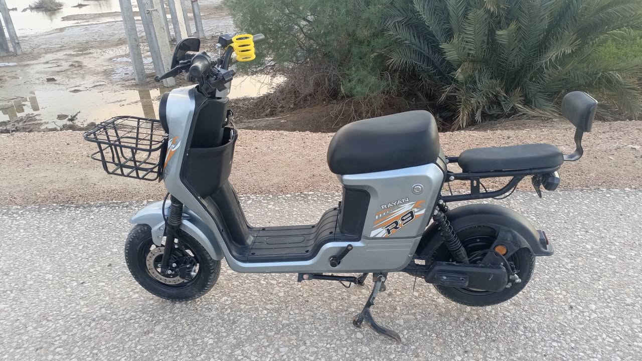 سلام عليكم
شباب دراجه شحن R9 نضيفه كامل مواصفات

1هورن 

2اشارات شغالات

3نشرات حلوه 

4 سويج بصمه وكارت 

5 خمس بطاريات 

6سرعه 85 تمشي 

7 ستاند تلفون 

8 بريكات مابيهن شي 

9دراجه نضيفه من كلشي 

10 تجيك مع بطاريه مال شحن تشحنهه 

11 تقبط شحن 100

12 موديل 2026 
13بيهه كلوب عالي وناصي 
دراجه جديده قبل 2 شهرين اخذتها 

السعر 450 المكان السماوه قرب القوس


**إذا كنت صاحب هذا الإعلان وتريد حذفه لأي سبب، رجاءا أرسل رسالة إلى الدعم الفني**