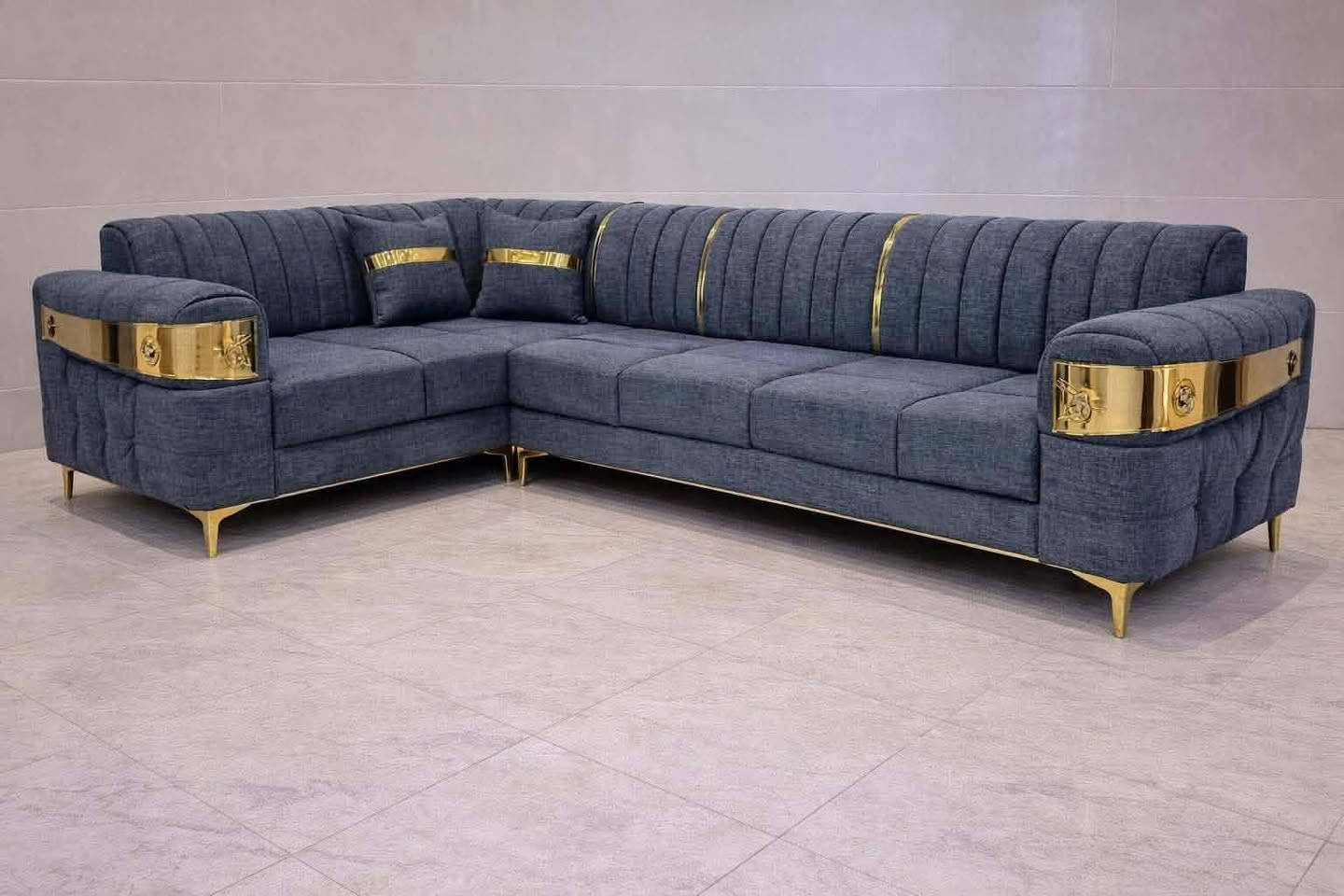 كل الالوان متوفرة
السعر 325 الف والتوصيل مجاني // 9 مقاعد
مع هدية طبلة و 4 كوشات
اذا مو مثل الصورة يرجع بيد المندوب وتدللون


**إذا كنت صاحب هذا الإعلان وتريد حذفه لأي سبب، رجاءا أرسل رسالة إلى الدعم الفني**