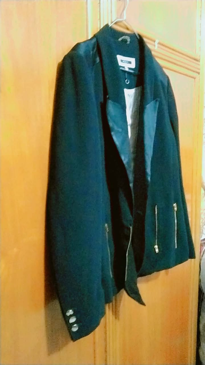 ملابس كلش نضيفه العنوان حي التراث يم البياع


**إذا كنت صاحب هذا الإعلان وتريد حذفه لأي سبب، رجاءا أرسل رسالة إلى الدعم الفني**