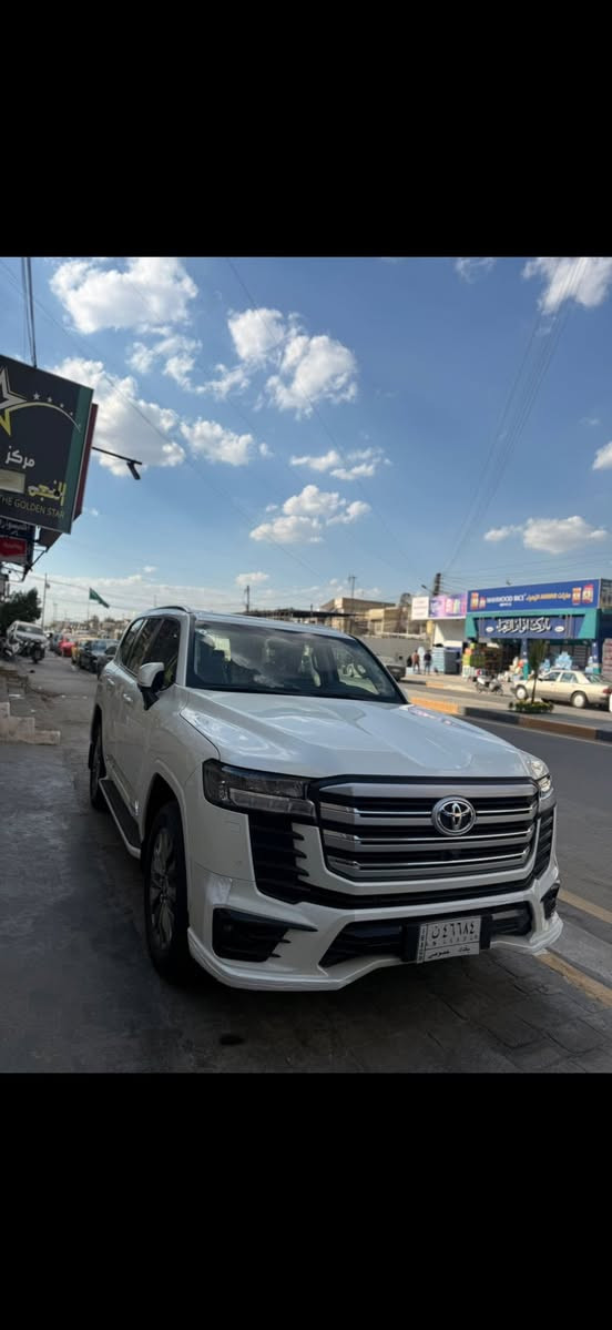 سلام عليكم لاندكروز GXRلمتت بريم اصليه ماشيه 9 الف رقم بغداد بسمي من زيرو مكفول كفاله عامه مديل 2024 معروفه مواصفات لاندكروز مكان سياره بغداد حي اور استفسار على رقم ‭٠٧٧١ ٣١٠ ٧٣٢٦‬
