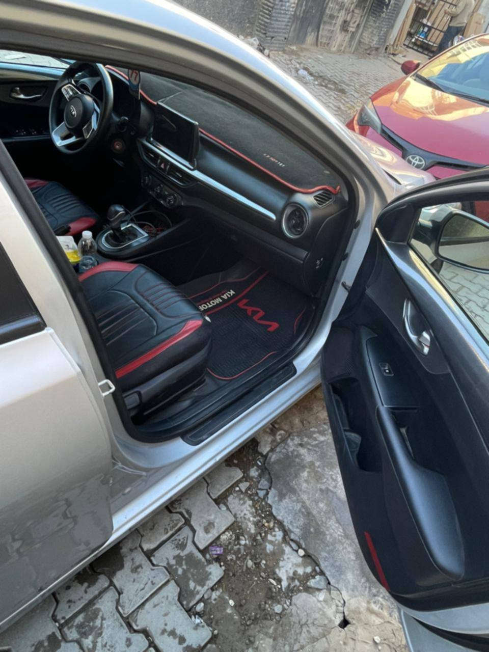 سيراتو خليجيه ٢١بسمي كير ومحرك وتبريد مكفول ماشيه ٩٧كشر بي صبغ شبر بالباب الامامي محرك ١٦٠٠دوش *********** بغداد والسعر ١٥٨
