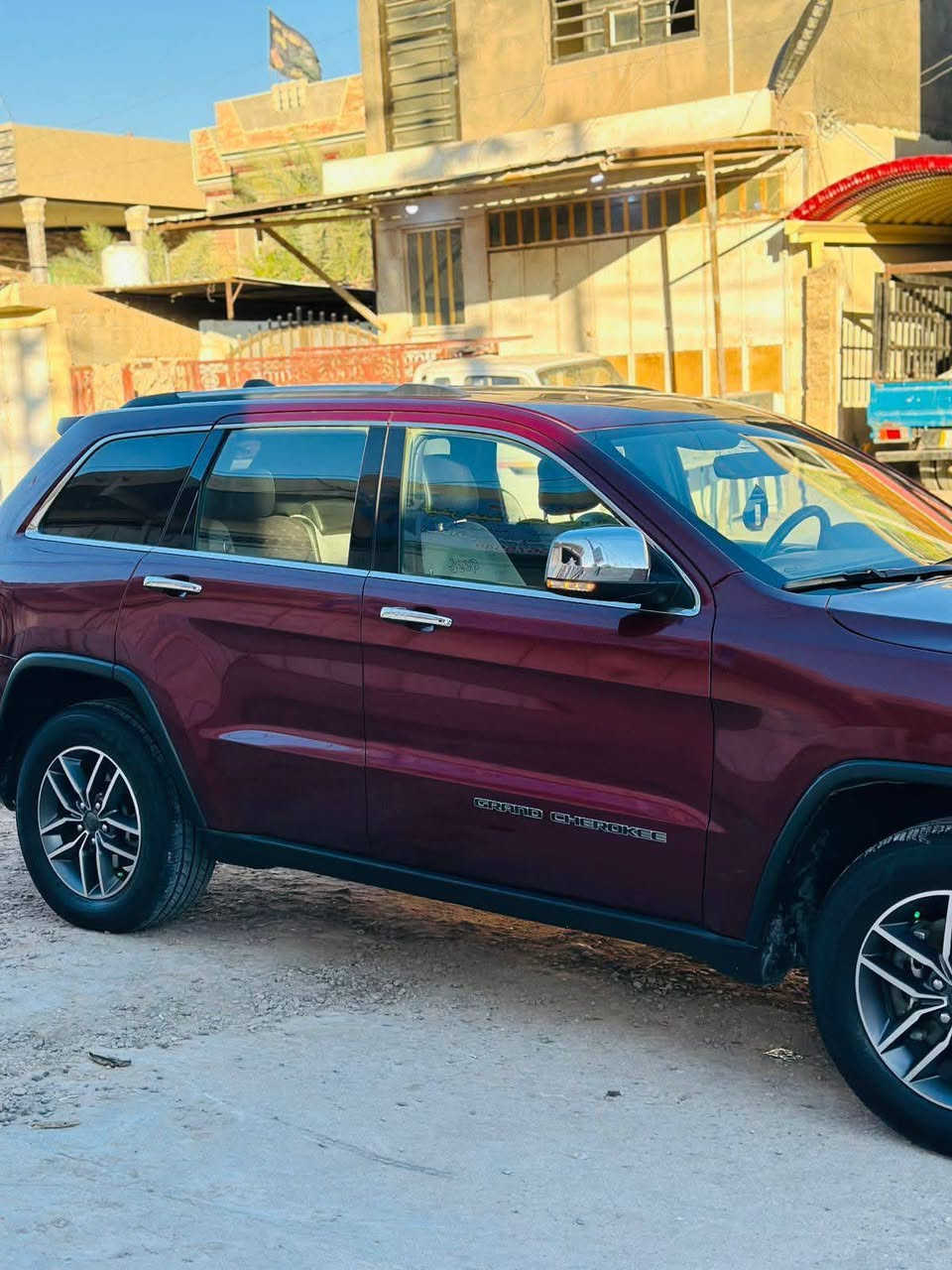سلام عليكم
جيب كراند شيروكي 
موديل 2021
مكينة 3600
فول تحكم 
ماشية 80 
السعر 240  وبيها مجال 
للاستفسار الاتصال 
‏‪0776 368 0777‬‏ وات ساب
