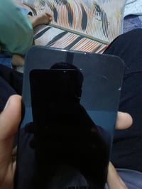 واي 9 برايم • ١٢٨ • شاشه مخدوشه لمس ضعيف