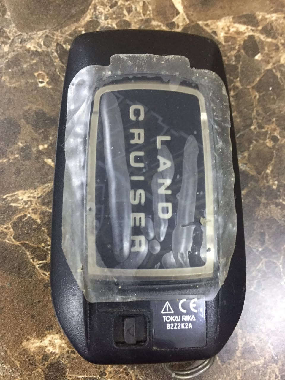 بصمات لاندكروز ٢٠٢٠ و بصمة لاندكروز ٢٠١٥ اصليات للبيع السعر ١٠٠ ألف مع المجال للاتصال *********** بغداد الجديدة
