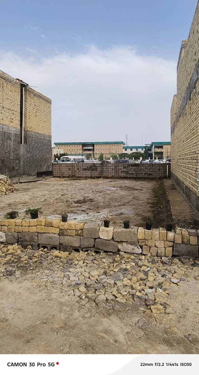 يالله السلام عليكم قطعه 180م 
وجه10م ونزال18م
طابو اسهم 
مقبيل جمعة المام الصادق
كل الخدمات متوفره
شارع 10م
قريبه كلش من شارع السيدين الربط بين سديناويه ولسريع 
باقي التفاصيل
***********
_______________________________
عندك بيت للبيع او #للايجار دزلي تفاصيله وسعره ع الخاص بيع وإيجارات سريعه ان شاء الله والتسهيل من الله / تفضلوا خاص اوالاتصال على الرقم التالي 
__________***********___________
وسنكون في خدمتكم غايتنا رضاكم والمصداقية في العمل شعارنا
