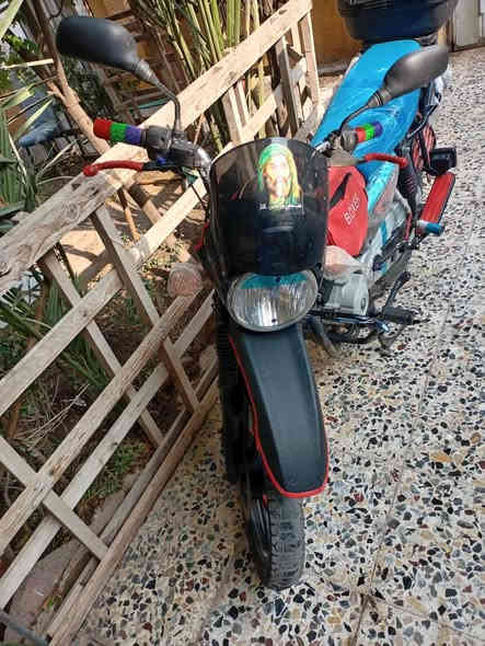 السلام عليكم اخوتي الغالين
بوكسر جبلي مديل 2022 محسوبه على 23
داجه خير من الله مكينه ناعمه سلف وكهربائيات شغالت امنت الله الدراجه حيل نضيفه 7 أوراق كامله وصل شركه المصطفى موجود كبل ترقم يعني
السعر ١٧٠٠ وبيها مجال مكاني بغداد الحسنيه
***********
