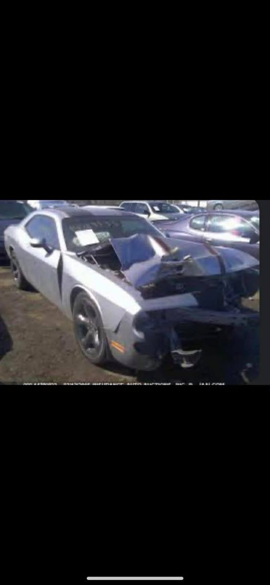 جالنجر البيع موديل 2014كير ومحرك مكفول مكينه5700هيمي
مكان بغداد الدورة حي صحة رقم الهاتف***********
سعره105وبيه مجال
