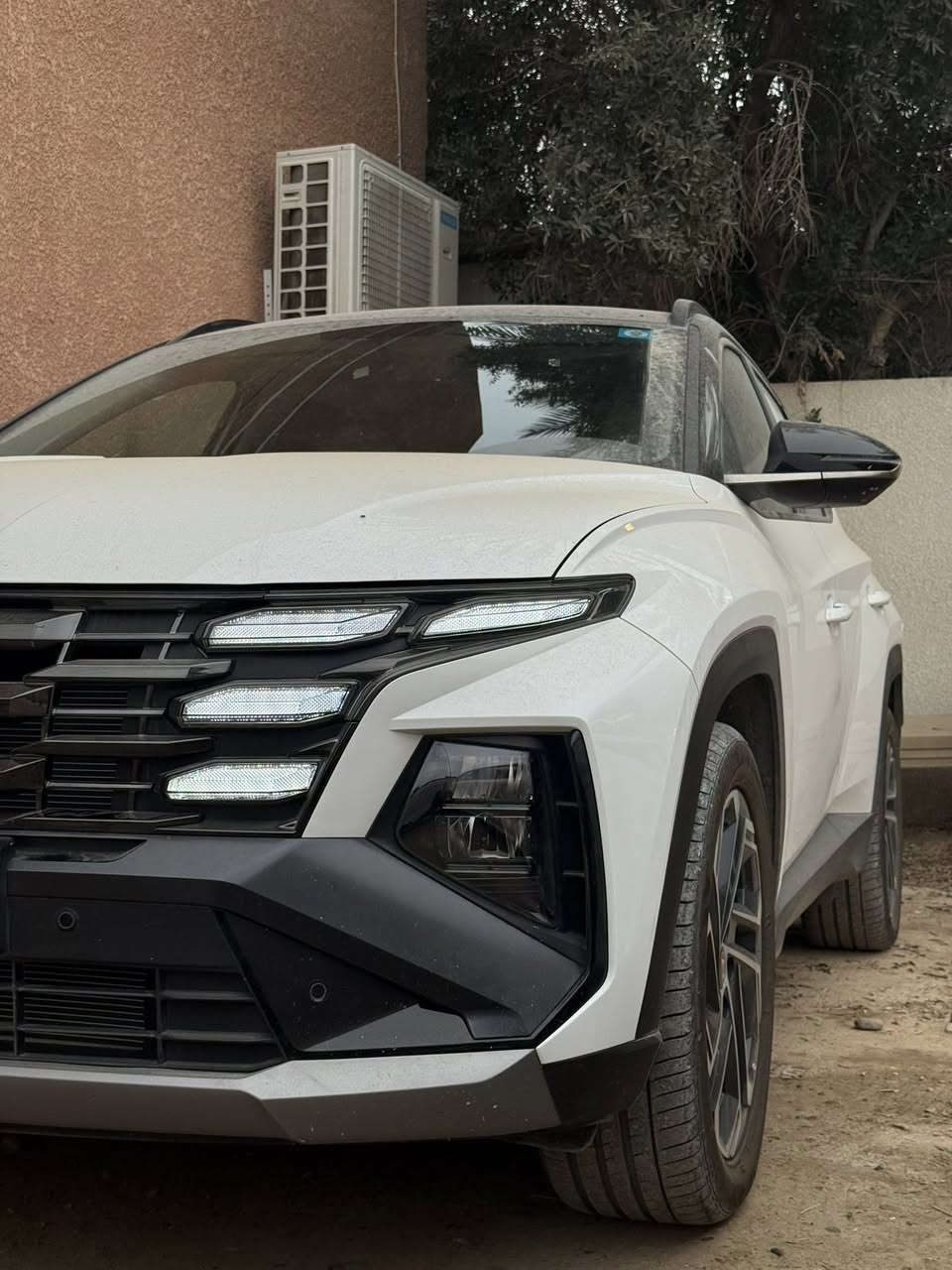 السلام عليكم البيع توسان موديل 25 تو كلر فول بس   قماره حديد رقم بغداد بسمي زيرو ماشيه 657 km كراسي 2 كهرباء 

صندوك كهرباء ضمان الولا كفاله عامه كراسي تدفئه 

محرك 2000 دوش المرغوب حساس امامي وخلفي 

الد امامي وخلفي باقي المواصفات المعروفه 

سعر 237 مكاني بغداد الدوره هوررجب  هـ*********** بي واتساب
