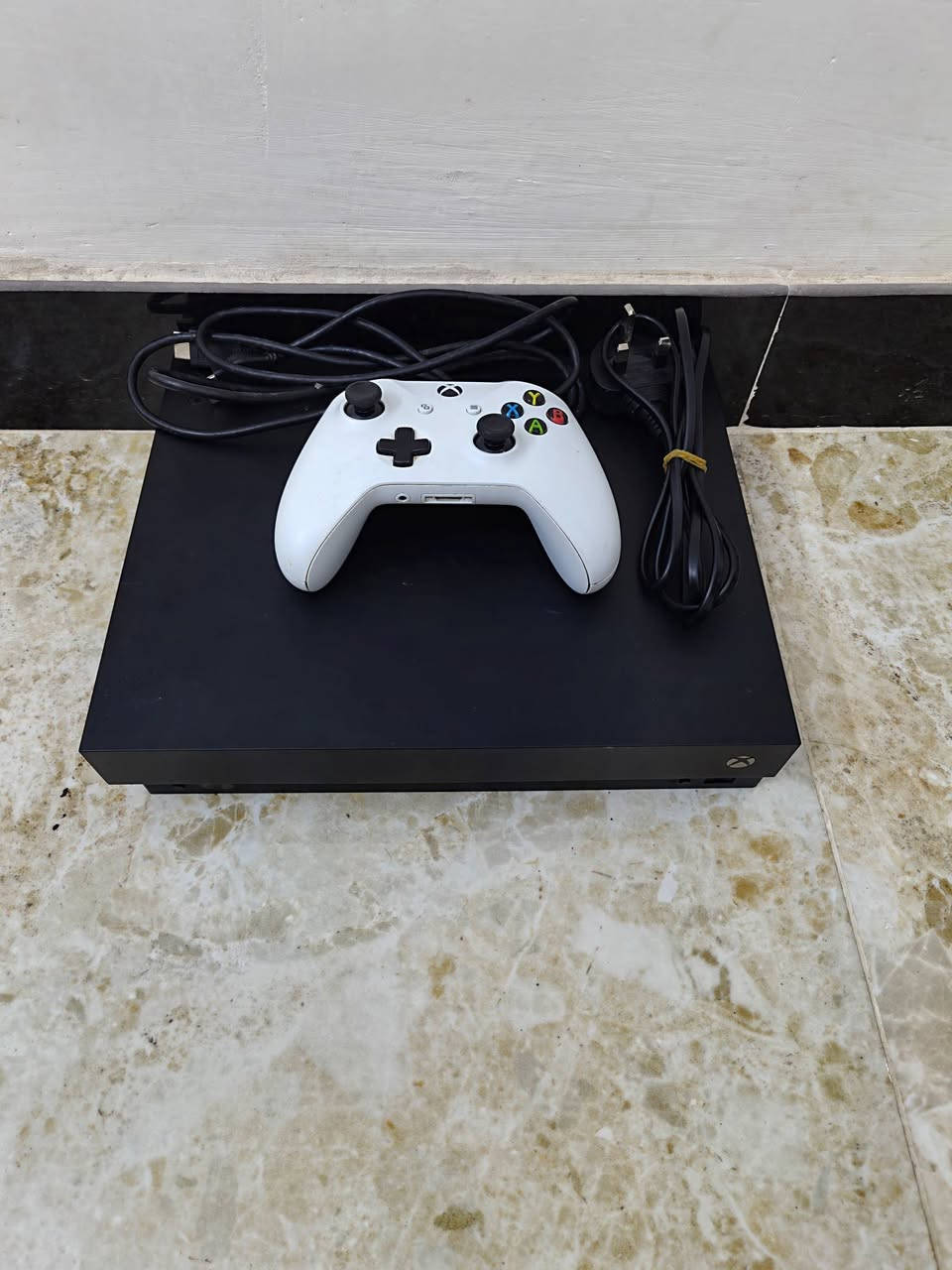 للبيع جهاز Xbox One X بحالة ممتازة
الجهاز نظيف جداً ومحافظ عليه يشغل الألعاب بدقة 4K حقيقية وأداءه سريع ومستقر 

السعر ٢٢٠ وبي مجال


**إذا كنت صاحب هذا الإعلان وتريد حذفه لأي سبب، رجاءا أرسل رسالة إلى الدعم الفني**
