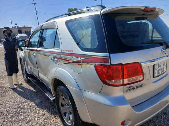 السلام عليكم فورجنر للبيع موديل ٢٠٠٦ سيارة كير مكينة تبريد خير من الله سيارةحلوة بيها صبغ ابيع حزام رقم بصرة دولي باسمي السعر ١١٥ورقة  هونيها مجال قليل هاتف ***********
