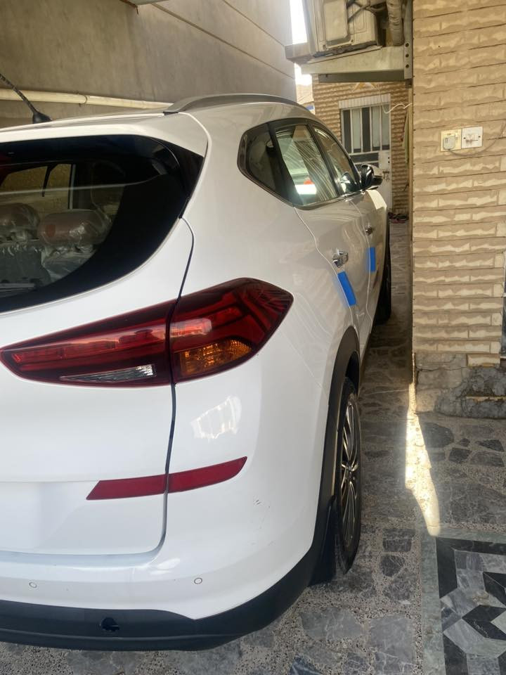 يا الله

توسان 2019

خليجي🤍

فووول مواصفات 1/1 ما عدا البنروما

رقم بغداد 

محرك 2000 دوش

ماشيه 72الف

☎️ 0783 856 9925 

تبريد قطعتين

لاين وبك لايت لد

بصمه تشغيل ودخول 

ترحيب 

لد نهاري

شاحن واير ليس

تبريد شاشة 

شاشة جبير

كامرا حساسات

لايت زنون 

كشن كهرباء 

مرايات شفط واشاير

تحكمات ستيرن

3 انظمه قيادة

باقي المواصفات معروفه 

سيارة مكفولة من كلشي عدا شخطات بسيطه بالدعاميات ما مبينه 

السعر/215 وبيه مجال بسيط 

مكان سيارة واسط الصويره📍
