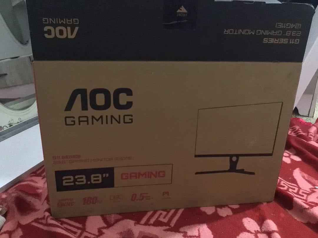 السلام عليكم اخوان 
تجميعه للبيع
مواصفاتها

كرت شاشة Zotac RTX 5050 8GB
16GB(2*8) DDR4 3200
Lexar NM620 1TB M.2 NVMe Gen3x4 SSD
CoolerMaster Mid-Tower chassis 
ASRock X570 Steel Legend M.B
AOC 24G11E 24 FHD 180Hz Monitor 
MSI 650W broze PSU 
AMD Ryzen 5 5500 6C/12T 3.6GHz Box
Canadian IT 150Mb Wireless Adapter
السعر 1100000 مليون او 100 وبيها مجال 
مكاني صلاح الدين  وهاذ رقمي 
*********** سامراء, صلاح الدين
