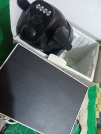 كاميرا • طاقة شمسية • قفل