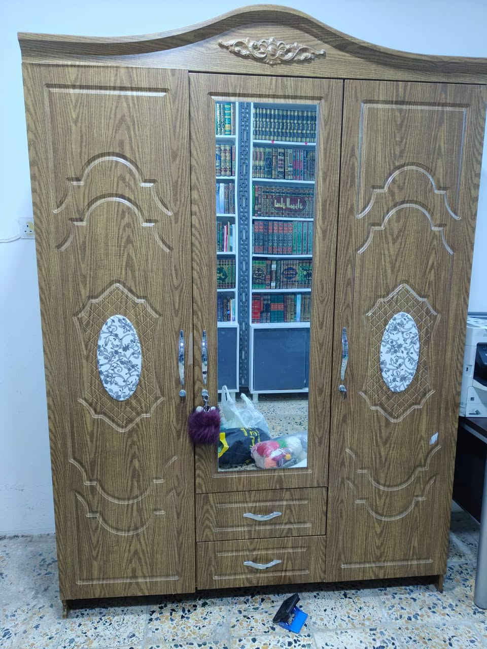 ميز مرايا وقنصور ثنينهم ب١٢٥


**إذا كنت صاحب هذا الإعلان وتريد حذفه لأي سبب، رجاءا أرسل رسالة إلى الدعم الفني**