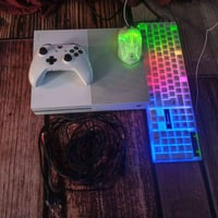 اكس بوكس وان اس • ١ تيرا • ملحقات اصلية